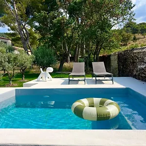 Bed & Breakfast La Re-source, Propriete Ideale Pour Seminaires Et Reunions, Alleins